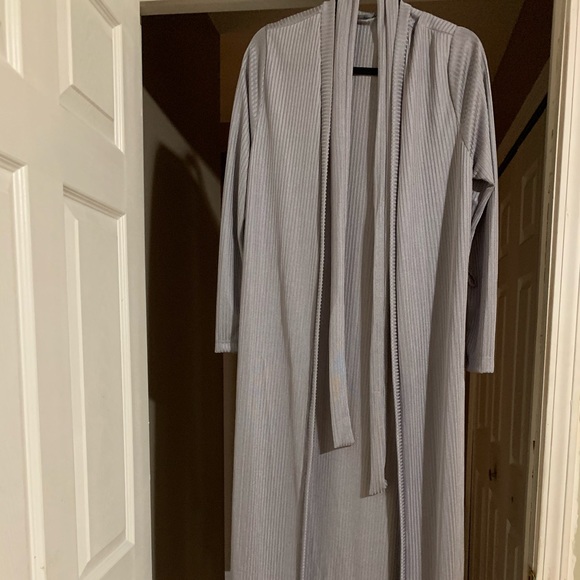 Grey cardigan - Picture 2 of 2